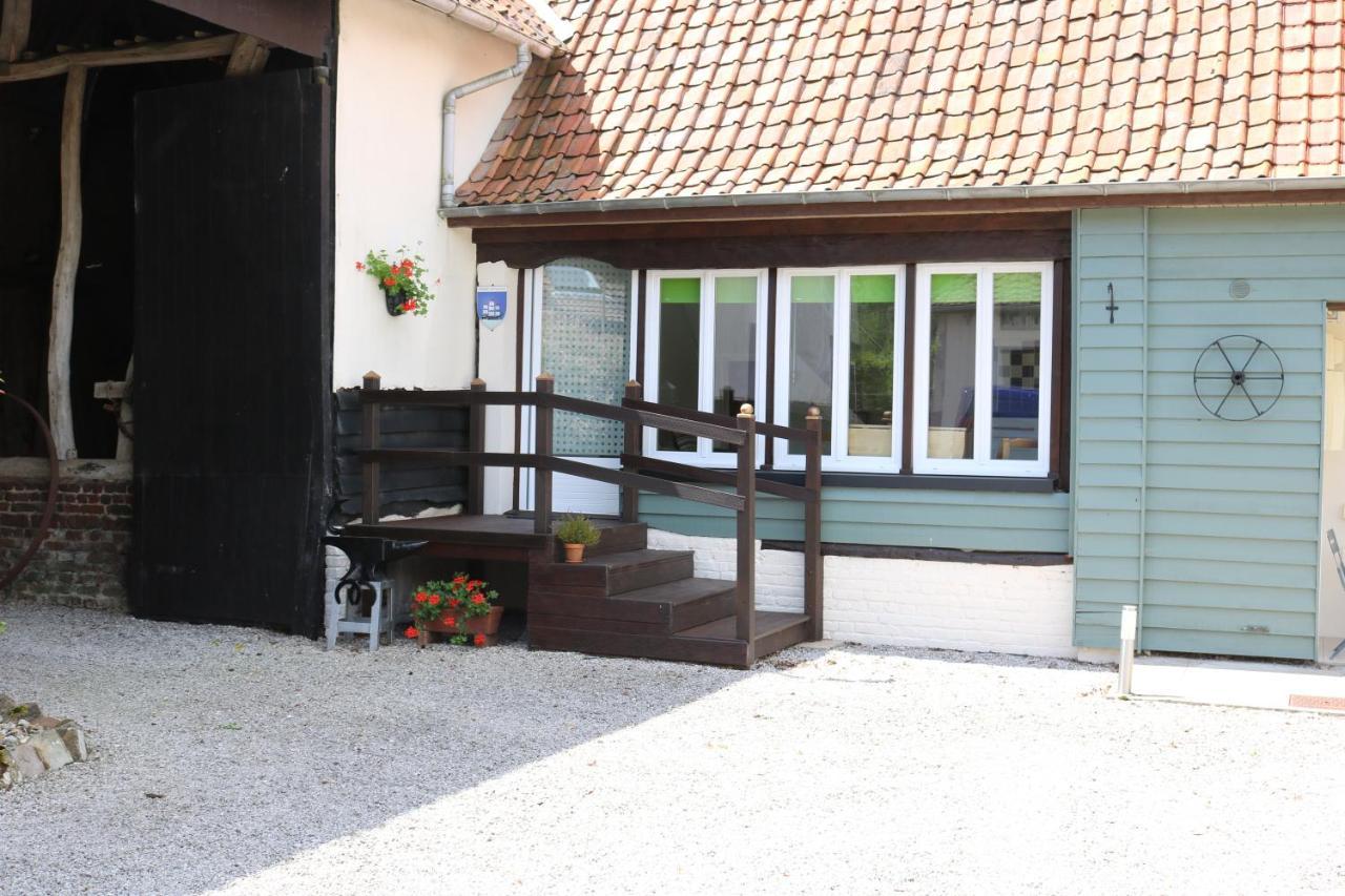 Auberge Des Chevaliers Canlers Exterior photo